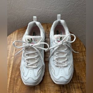 Skechers D’lights Floral Flower Embroidered Sneaker